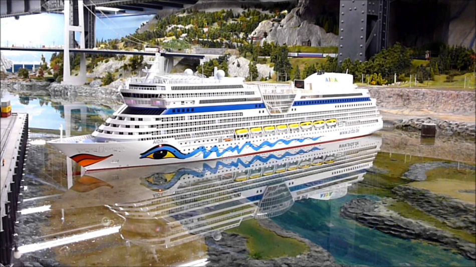 Miniatur Wunderland Hamburg Germany is the largest model railway in the world, and one of the most successful permanent exhibitions in Northern Germany. Learn all you can about the worlds largest model railway train set in Hamburg Germany Miniatur Wunderland. Miniatur Wunderland Hamburg Germany also has the worlds largest model train set and working airport. 