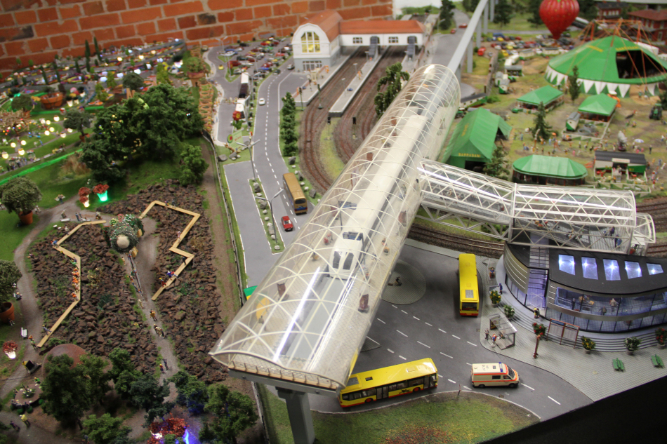 Miniatur Wunderland Hamburg Germany is the largest model railway in the world, and one of the most successful permanent exhibitions in Northern Germany. Learn all you can about the worlds largest model railway train set in Hamburg Germany Miniatur Wunderland. Miniatur Wunderland Hamburg Germany also has the worlds largest model train set and working airport. 