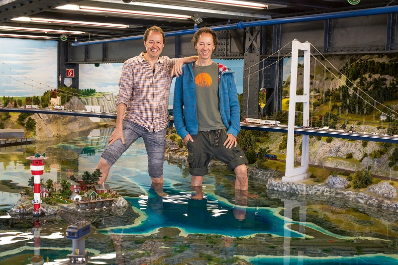 Miniatur Wunderland Hamburg Germany is the largest model railway in the world, and one of the most successful permanent exhibitions in Northern Germany. Learn all you can about the worlds largest model railway train set in Hamburg Germany Miniatur Wunderland. Miniatur Wunderland Hamburg Germany also has the worlds largest model train set and working airport. 