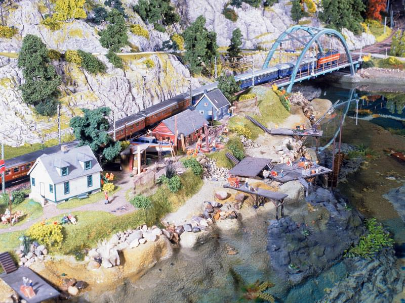 Miniatur Wunderland Hamburg Germany is the largest model railway in the world, and one of the most successful permanent exhibitions in Northern Germany. Learn all you can about the worlds largest model railway train set in Hamburg Germany Miniatur Wunderland. Miniatur Wunderland Hamburg Germany also has the worlds largest model train set and working airport. 