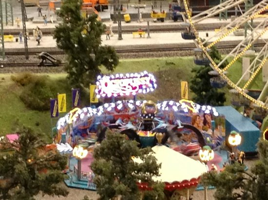 Miniatur Wunderland Hamburg Germany is the largest model railway in the world, and one of the most successful permanent exhibitions in Northern Germany. Learn all you can about the worlds largest model railway train set in Hamburg Germany Miniatur Wunderland. Miniatur Wunderland Hamburg Germany also has the worlds largest model train set and working airport. 