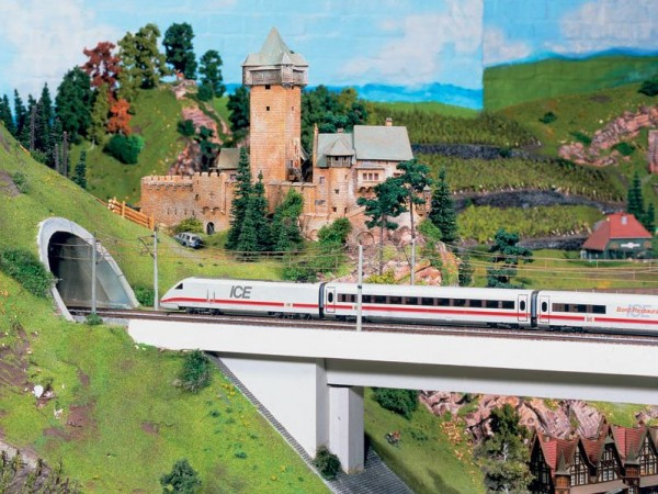 Miniatur Wunderland Hamburg Germany is the largest model railway in the world, and one of the most successful permanent exhibitions in Northern Germany. Learn all you can about the worlds largest model railway train set in Hamburg Germany Miniatur Wunderland. Miniatur Wunderland Hamburg Germany also has the worlds largest model train set and working airport. 