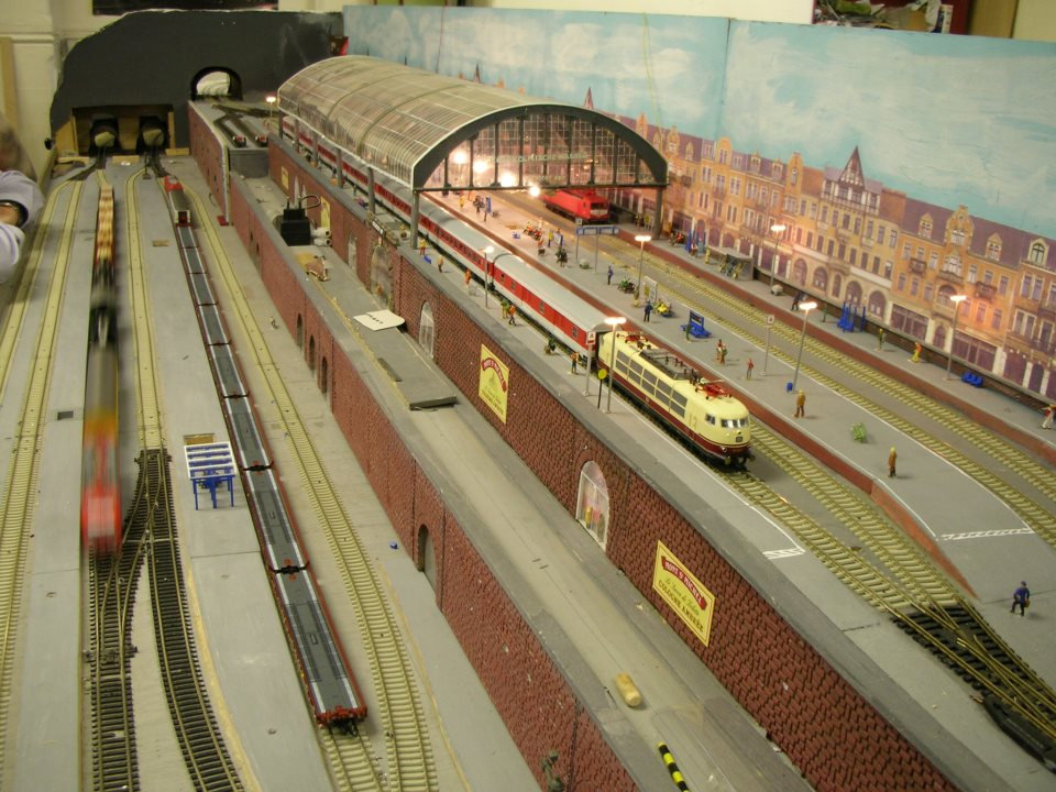 KraftTrains.com brings you model railroading clubs around the world. The Model Railway Society of Ireland in Dublin Ireland. Travel to Dublin Ireland Model Railway Society and take a look at there model train set layouts. 