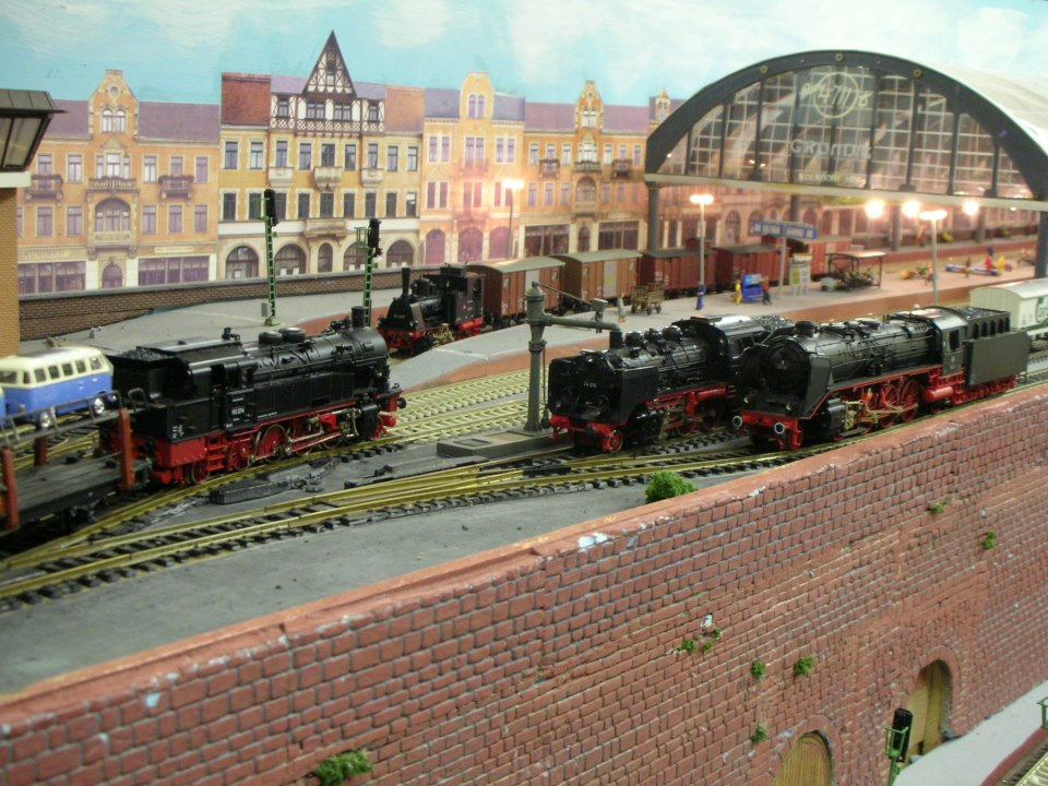 KraftTrains.com brings you model railroading clubs around the world. The Model Railway Society of Ireland in Dublin Ireland. Travel to Dublin Ireland Model Railway Society and take a look at there model train set layouts. 
