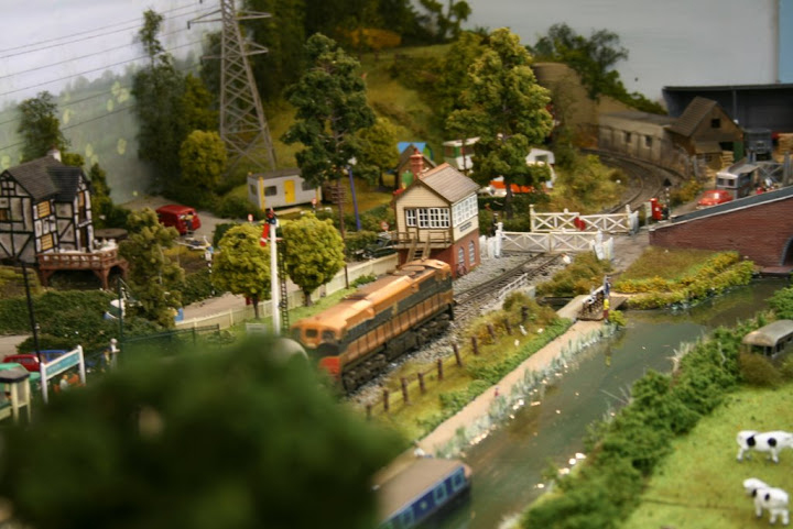 KraftTrains.com brings you model railroading clubs around the world. The Model Railway Society of Ireland in Dublin Ireland. Travel to Dublin Ireland Model Railway Society and take a look at there model train set layouts. 