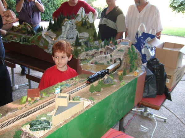 Travel to Israel and see what The Israeli Club for Model Trains are all about. Take a tour of The Israeli Club for Model Trains Community and learn all about what The Israeli Club for Model Trains can offer you in model railroading and learn all what you can about model trains in Israel. By www.krafttrains.com 