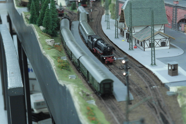 Model railroading clubs in the Hertogenbosch Netherlands Model Spoor Group's. Travel to Hertogenbosch in the Netherlands and go to the Model Spoor Group's train club and learn more about the Model Spoor Group's railroading clubs.