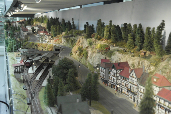 Model railroading clubs in the Hertogenbosch Netherlands Model Spoor Group's. Travel to Hertogenbosch in the Netherlands and go to the Model Spoor Group's train club and learn more about the Model Spoor Group's railroading clubs.