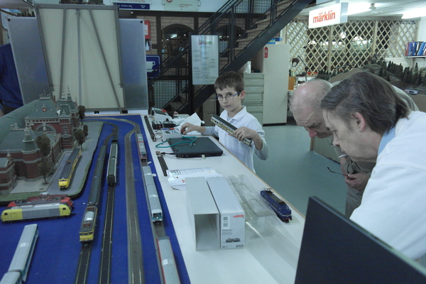 Model railroading clubs in the Hertogenbosch Netherlands Model Spoor Group's. Travel to Hertogenbosch in the Netherlands and go to the Model Spoor Group's train club and learn more about the Model Spoor Group's railroading clubs.