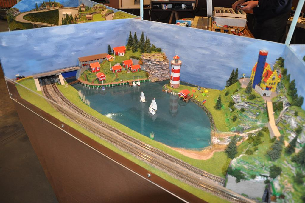 Model railroading clubs in the Hertogenbosch Netherlands Model Spoor Group's. Travel to Hertogenbosch in the Netherlands and go to the Model Spoor Group's train club and learn more about the Model Spoor Group's railroading clubs.
