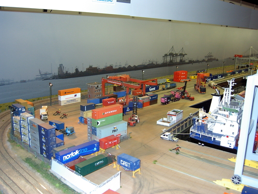 Model railroading clubs in the Hertogenbosch Netherlands Model Spoor Group's. Travel to Hertogenbosch in the Netherlands and go to the Model Spoor Group's train club and learn more about the Model Spoor Group's railroading clubs.