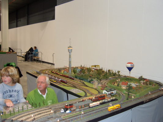 Model railroading clubs in the Hertogenbosch Netherlands Model Spoor Group's. Travel to Hertogenbosch in the Netherlands and go to the Model Spoor Group's train club and learn more about the Model Spoor Group's railroading clubs.