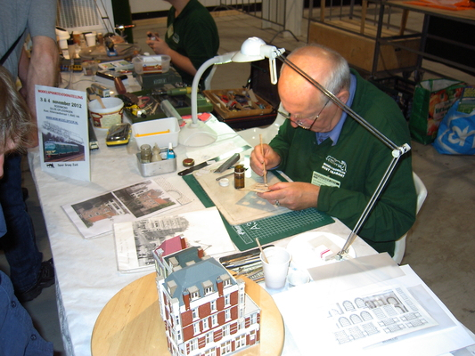 Model railroading clubs in the Hertogenbosch Netherlands Model Spoor Group's. Travel to Hertogenbosch in the Netherlands and go to the Model Spoor Group's train club and learn more about the Model Spoor Group's railroading clubs.