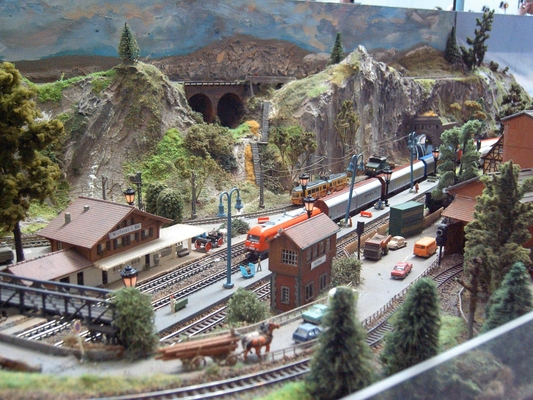 Model railroading clubs in the Hertogenbosch Netherlands Model Spoor Group's. Travel to Hertogenbosch in the Netherlands and go to the Model Spoor Group's train club and learn more about the Model Spoor Group's railroading clubs.