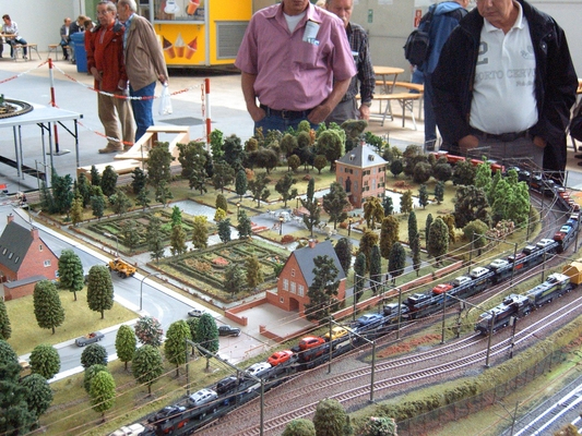 Model railroading clubs in the Hertogenbosch Netherlands Model Spoor Group's. Travel to Hertogenbosch in the Netherlands and go to the Model Spoor Group's train club and learn more about the Model Spoor Group's railroading clubs.