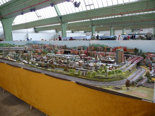Model railroading clubs in the Hertogenbosch Netherlands Model Spoor Group's. Travel to Hertogenbosch in the Netherlands and go to the Model Spoor Group's train club and learn more about the Model Spoor Group's railroading clubs.