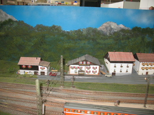 Model railroading clubs in the Hertogenbosch Netherlands Model Spoor Group's. Travel to Hertogenbosch in the Netherlands and go to the Model Spoor Group's train club and learn more about the Model Spoor Group's railroading clubs.
