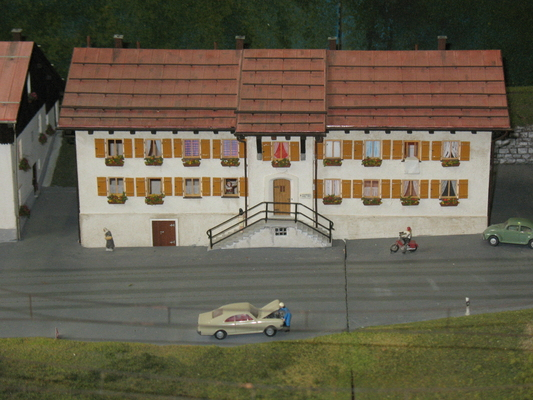Model railroading clubs in the Hertogenbosch Netherlands Model Spoor Group's. Travel to Hertogenbosch in the Netherlands and go to the Model Spoor Group's train club and learn more about the Model Spoor Group's railroading clubs.