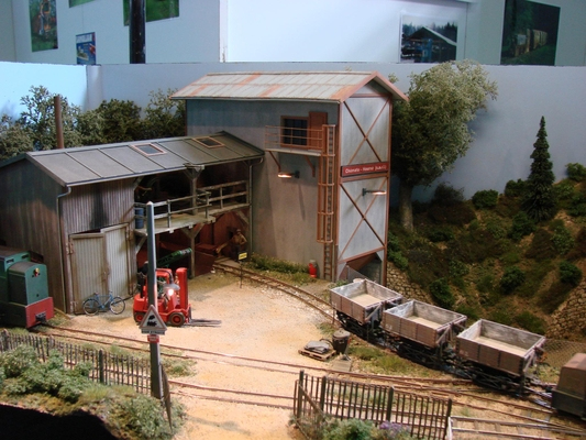 Model railroading clubs in the Hertogenbosch Netherlands Model Spoor Group's. Travel to Hertogenbosch in the Netherlands and go to the Model Spoor Group's train club and learn more about the Model Spoor Group's railroading clubs.