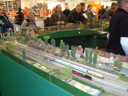 Model railroading clubs in the Hertogenbosch Netherlands Model Spoor Group's. Travel to Hertogenbosch in the Netherlands and go to the Model Spoor Group's train club and learn more about the Model Spoor Group's railroading clubs.