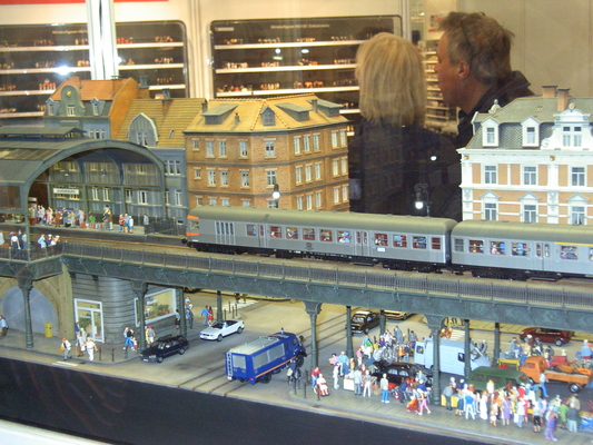 Model railroading clubs in the Hertogenbosch Netherlands Model Spoor Group's. Travel to Hertogenbosch in the Netherlands and go to the Model Spoor Group's train club and learn more about the Model Spoor Group's railroading clubs.