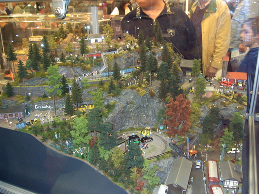 Model railroading clubs in the Hertogenbosch Netherlands Model Spoor Group's. Travel to Hertogenbosch in the Netherlands and go to the Model Spoor Group's train club and learn more about the Model Spoor Group's railroading clubs.