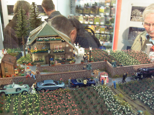 Model railroading clubs in the Hertogenbosch Netherlands Model Spoor Group's. Travel to Hertogenbosch in the Netherlands and go to the Model Spoor Group's train club and learn more about the Model Spoor Group's railroading clubs.