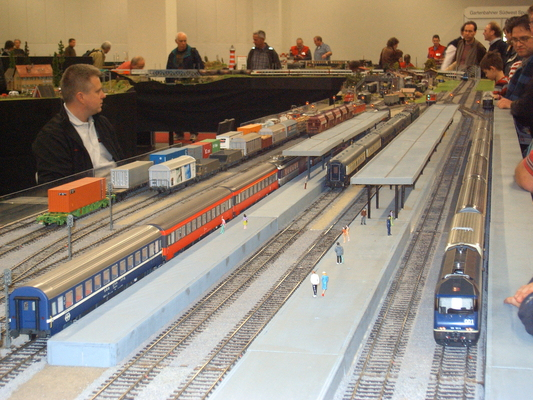 Model railroading clubs in the Hertogenbosch Netherlands Model Spoor Group's. Travel to Hertogenbosch in the Netherlands and go to the Model Spoor Group's train club and learn more about the Model Spoor Group's railroading clubs.