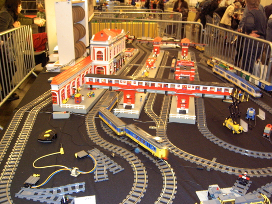 Model railroading clubs in the Hertogenbosch Netherlands Model Spoor Group's. Travel to Hertogenbosch in the Netherlands and go to the Model Spoor Group's train club and learn more about the Model Spoor Group's railroading clubs.