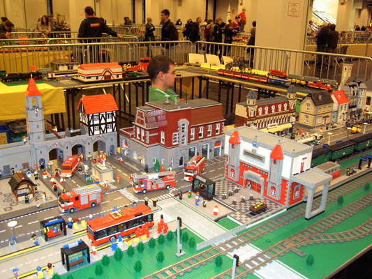 Model railroading clubs in the Hertogenbosch Netherlands Model Spoor Group's. Travel to Hertogenbosch in the Netherlands and go to the Model Spoor Group's train club and learn more about the Model Spoor Group's railroading clubs.