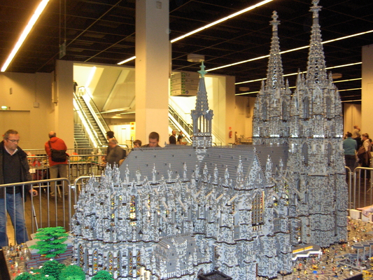 Model railroading clubs in the Hertogenbosch Netherlands Model Spoor Group's. Travel to Hertogenbosch in the Netherlands and go to the Model Spoor Group's train club and learn more about the Model Spoor Group's railroading clubs.