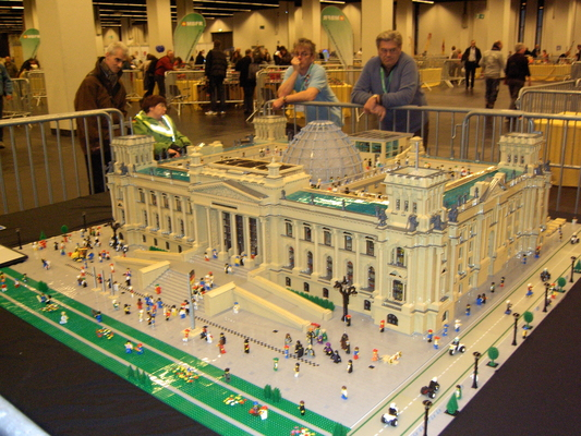 Model railroading clubs in the Hertogenbosch Netherlands Model Spoor Group's. Travel to Hertogenbosch in the Netherlands and go to the Model Spoor Group's train club and learn more about the Model Spoor Group's railroading clubs.