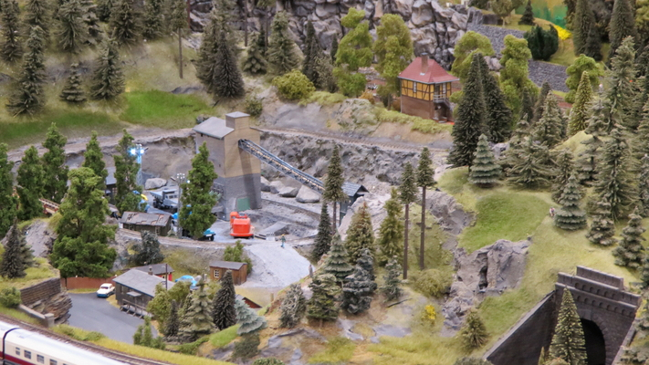 Model railroading clubs in the Hertogenbosch Netherlands Model Spoor Group's. Travel to Hertogenbosch in the Netherlands and go to the Model Spoor Group's train club and learn more about the Model Spoor Group's railroading clubs.