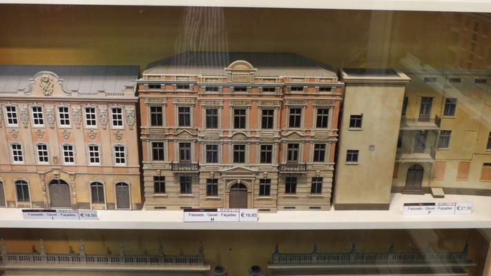 Model railroading clubs in the Hertogenbosch Netherlands Model Spoor Group's. Travel to Hertogenbosch in the Netherlands and go to the Model Spoor Group's train club and learn more about the Model Spoor Group's railroading clubs.