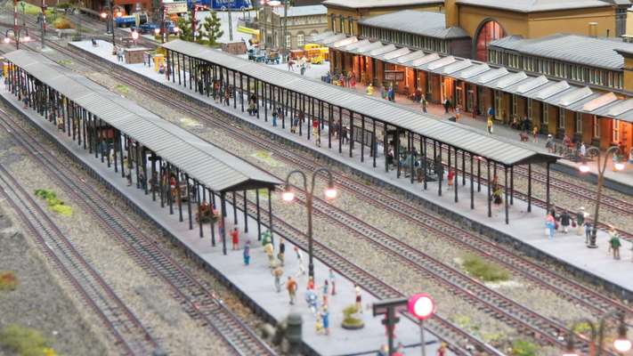 Model railroading clubs in the Hertogenbosch Netherlands Model Spoor Group's. Travel to Hertogenbosch in the Netherlands and go to the Model Spoor Group's train club and learn more about the Model Spoor Group's railroading clubs.