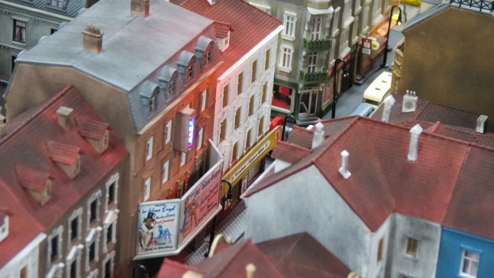 Model railroading clubs in the Hertogenbosch Netherlands Model Spoor Group's. Travel to Hertogenbosch in the Netherlands and go to the Model Spoor Group's train club and learn more about the Model Spoor Group's railroading clubs.