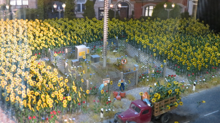 Model railroading clubs in the Hertogenbosch Netherlands Model Spoor Group's. Travel to Hertogenbosch in the Netherlands and go to the Model Spoor Group's train club and learn more about the Model Spoor Group's railroading clubs.