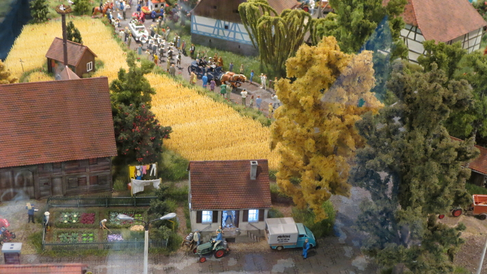 Model railroading clubs in the Hertogenbosch Netherlands Model Spoor Group's. Travel to Hertogenbosch in the Netherlands and go to the Model Spoor Group's train club and learn more about the Model Spoor Group's railroading clubs.