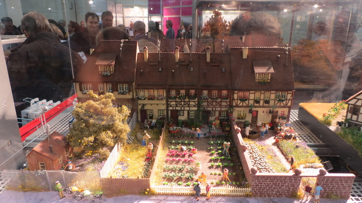 Model railroading clubs in the Hertogenbosch Netherlands Model Spoor Group's. Travel to Hertogenbosch in the Netherlands and go to the Model Spoor Group's train club and learn more about the Model Spoor Group's railroading clubs.