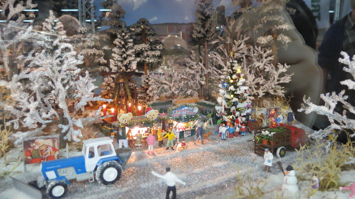 Model railroading clubs in the Hertogenbosch Netherlands Model Spoor Group's. Travel to Hertogenbosch in the Netherlands and go to the Model Spoor Group's train club and learn more about the Model Spoor Group's railroading clubs.