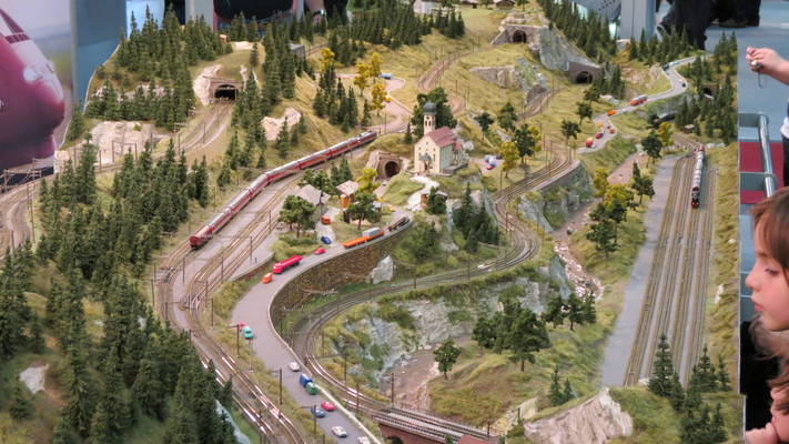 Model railroading clubs in the Hertogenbosch Netherlands Model Spoor Group's. Travel to Hertogenbosch in the Netherlands and go to the Model Spoor Group's train club and learn more about the Model Spoor Group's railroading clubs.