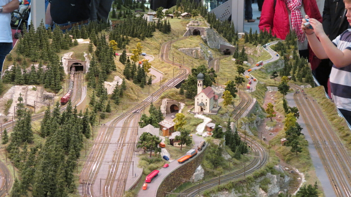 Model railroading clubs in the Hertogenbosch Netherlands Model Spoor Group's. Travel to Hertogenbosch in the Netherlands and go to the Model Spoor Group's train club and learn more about the Model Spoor Group's railroading clubs.