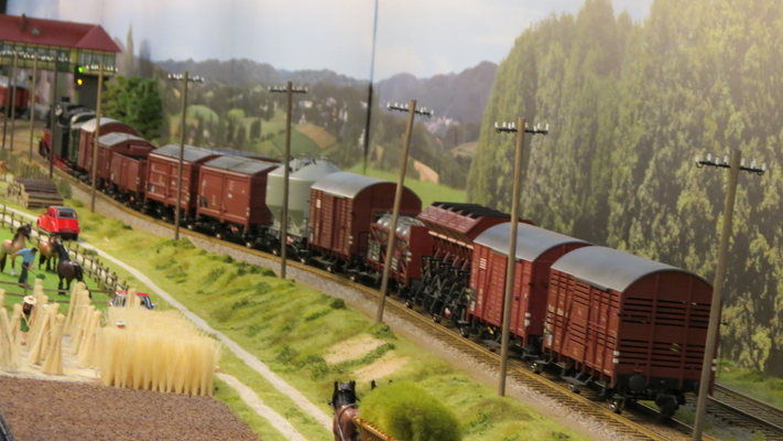 Model railroading clubs in the Hertogenbosch Netherlands Model Spoor Group's. Travel to Hertogenbosch in the Netherlands and go to the Model Spoor Group's train club and learn more about the Model Spoor Group's railroading clubs.