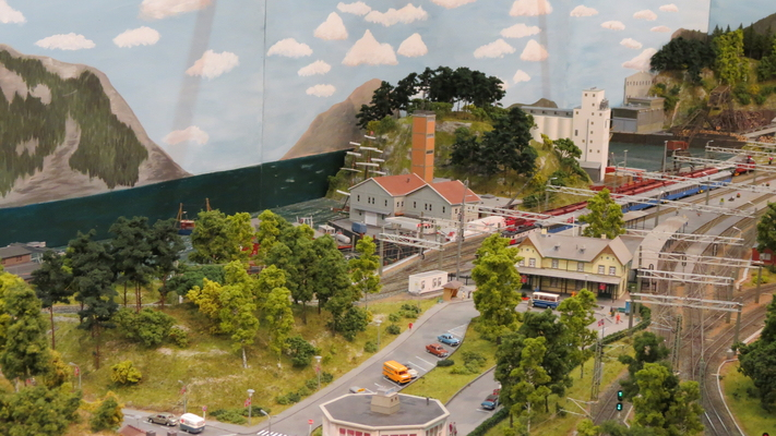 Model railroading clubs in the Hertogenbosch Netherlands Model Spoor Group's. Travel to Hertogenbosch in the Netherlands and go to the Model Spoor Group's train club and learn more about the Model Spoor Group's railroading clubs.
