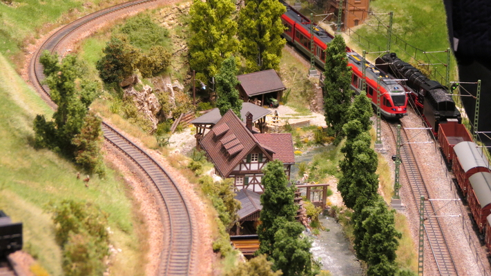 Model railroading clubs in the Hertogenbosch Netherlands Model Spoor Group's. Travel to Hertogenbosch in the Netherlands and go to the Model Spoor Group's train club and learn more about the Model Spoor Group's railroading clubs.