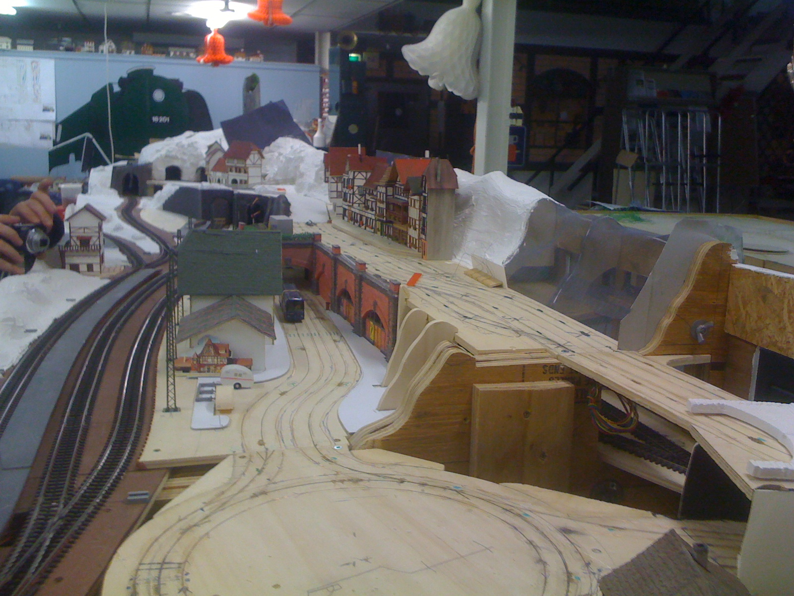 Model railroading clubs in the Hertogenbosch Netherlands Model Spoor Group's. Travel to Hertogenbosch in the Netherlands and go to the Model Spoor Group's train club and learn more about the Model Spoor Group's railroading clubs.