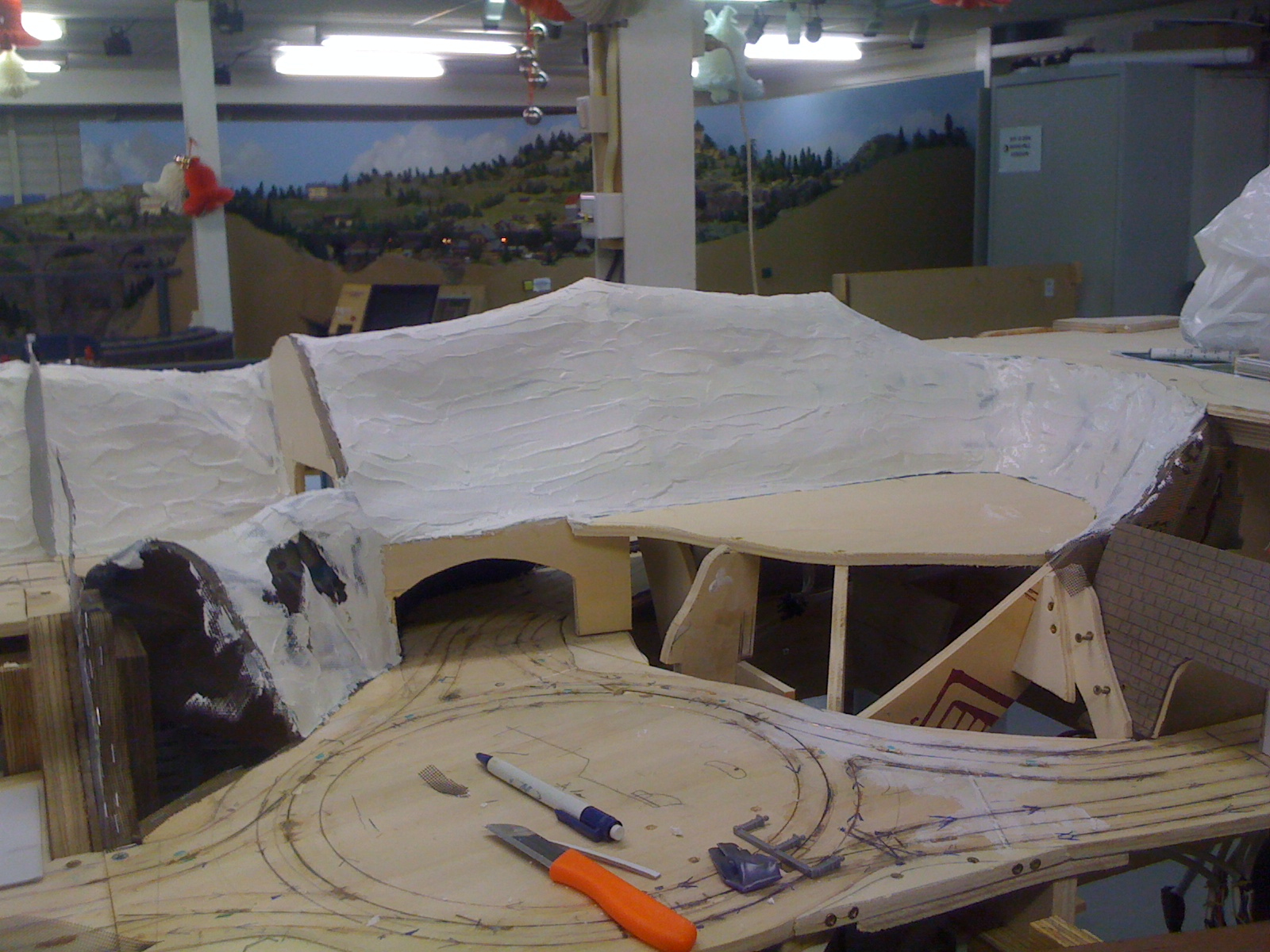 Model railroading clubs in the Hertogenbosch Netherlands Model Spoor Group's. Travel to Hertogenbosch in the Netherlands and go to the Model Spoor Group's train club and learn more about the Model Spoor Group's railroading clubs.