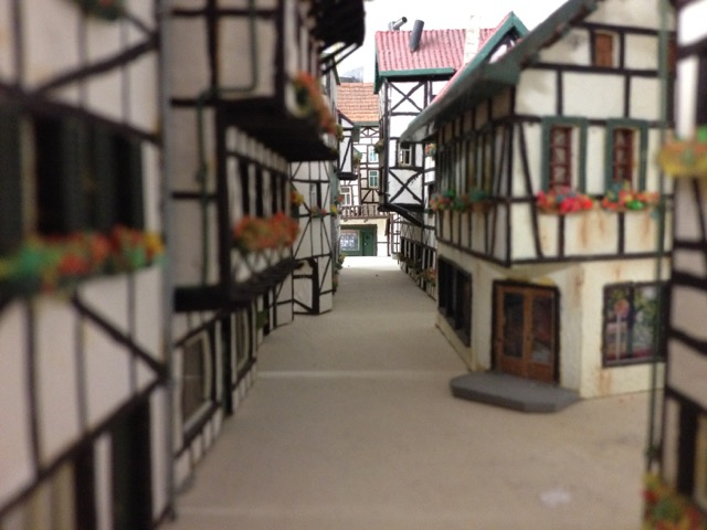 Model railroading clubs in the Hertogenbosch Netherlands Model Spoor Group's. Travel to Hertogenbosch in the Netherlands and go to the Model Spoor Group's train club and learn more about the Model Spoor Group's railroading clubs.