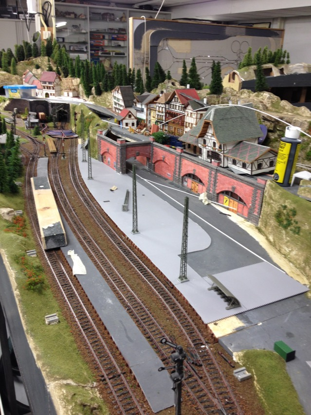 Model railroading clubs in the Hertogenbosch Netherlands Model Spoor Group's. Travel to Hertogenbosch in the Netherlands and go to the Model Spoor Group's train club and learn more about the Model Spoor Group's railroading clubs.