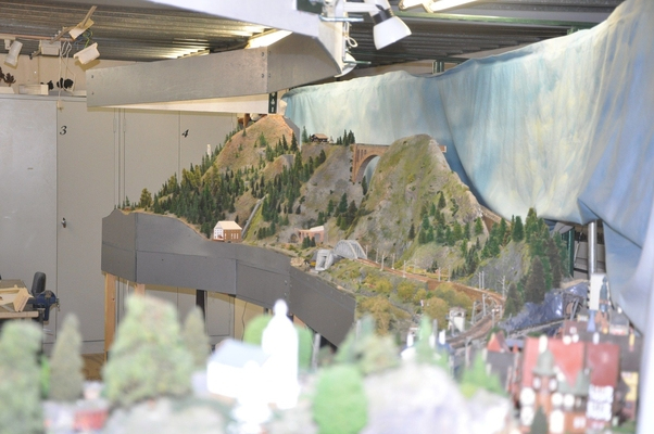 Model railroading clubs in the Hertogenbosch Netherlands Model Spoor Group's. Travel to Hertogenbosch in the Netherlands and go to the Model Spoor Group's train club and learn more about the Model Spoor Group's railroading clubs.